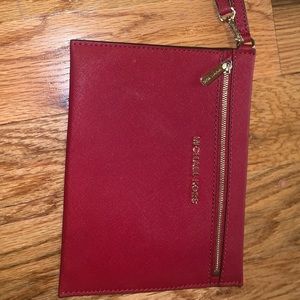 Micheal Kors wristlet